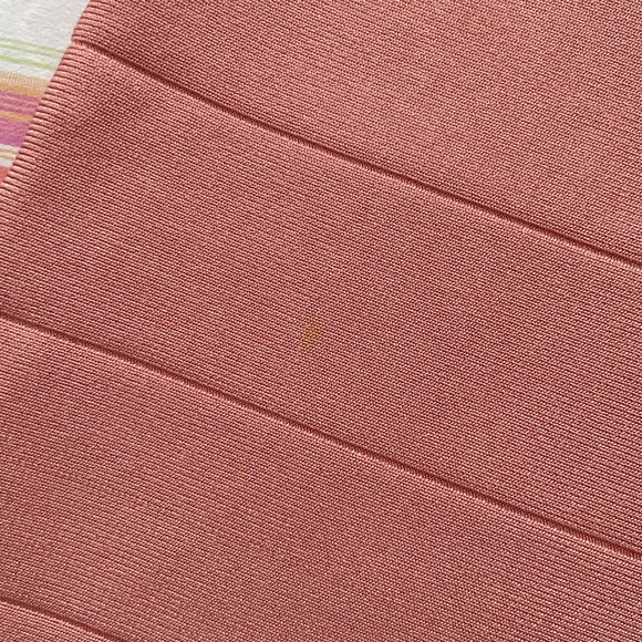 Bebe bandage dress in salmon/pink. Size XS. - Picture 7 of 7